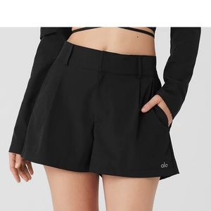 Alo High-Waist Status Trouser Short L